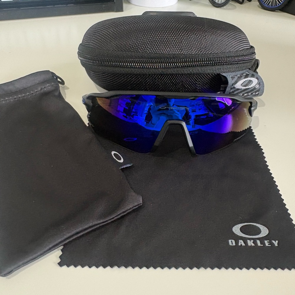 Oakley Sunglasses — Blue/Purple Mirrored Lens